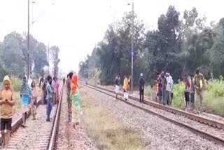 Train Accident: କାନରେ ଲଗାଇଥିଲେ EarPhone, ଚାପି ହୋଇ ଗଲା ବାଳକଙ୍କ ଜୀବନ