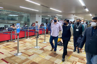 Health minister reviews Covid-19 testing facilities at Delhi's IGI for passengers returning from 'at risk' countries