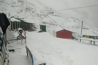 Heavy snowfall in Pithoragarh