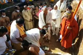 Chinna Jeeyar Swamy in bhoomi pooja