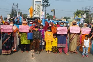 Migrants widows stopped to meet Mamata Banerjee