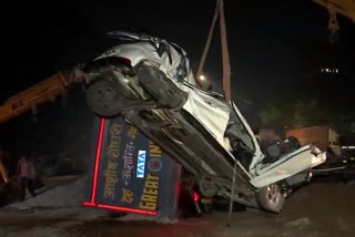 road-accident-near-hyatt-hotel-in-rk-puram-in-delhi