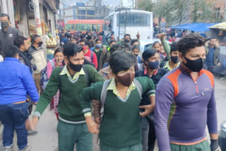 School children demonstration in Sarvari