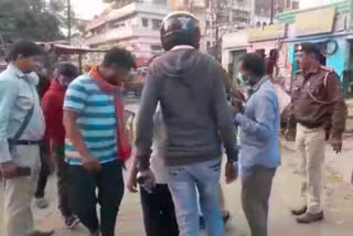 People caught and beat up thief in Patna