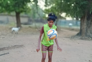 Poornima Kumari, Football player