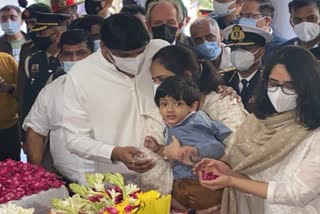 Daughters of CDS General BipinRawat and Madhulika Rawat Kritika and Tarini pay their last respects to their parents