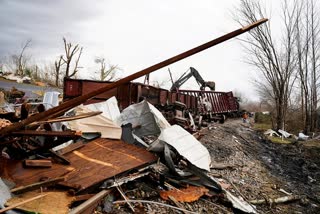 tornadoes rip through 6 US states