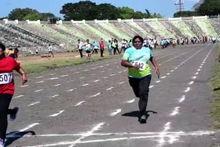 Minister Chinchu Rani participates 100 metre race  State Masters game Kollam  ജേഴ്‌സിയണിഞ്ഞ് ട്രാക്കിലിറങ്ങി മന്ത്രി ചിഞ്ചുറാണി  സംസ്ഥാന മാസ്റ്റേഴ്സ് ഗെയിം കൊല്ലം