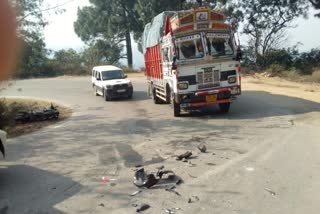 One person died in Road accident in hamirpur
