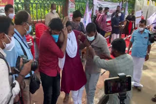 Ayurveda Therapist Rank Holders protest  Rank Holders protest in Secretariat  ആയുർവേദ തെറാപ്പിസ്റ്റ് റാങ്ക് ഹോൾഡർസ്  ആയുർവേദ തെറാപ്പിസ്റ്റ് നിയമനം  പി.എസ്.സി റാങ്ക് പട്ടിക