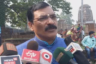 BJP leader golak Mahapatra reaction on smart health card