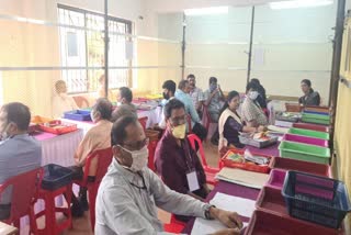 karnataka legislative council election vote counting begins