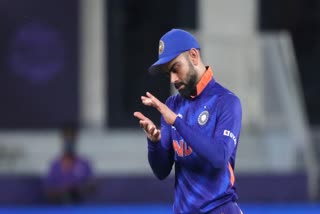 Virat Kohli not playng ODI series against South Africa  captain controversy indian team  virat rohit issue  കോലി ഏകദിന പരമ്പരയിൽ നിന്ന് പിൻമാറി  വിരാട് കോലി രോഹിത് ശർമ്മ  സൗത്ത് ആഫ്രിക്ക പരമ്പരയിൽ നിന്ന് കോലി പുറത്ത്  രോഹിത് ശർമ്മക്ക് പരിക്ക്  kohli captaincy