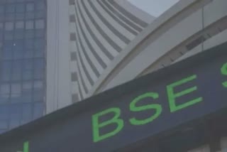 Stock Market India: ઘટાડા સાથે બંધ થયું માર્કેટ, સેન્સેક્સ 329 પોઈન્ટ ગગડ્યો