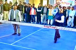 Minister Gopal Bhargava played badminton