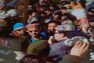 traffic jam in manali