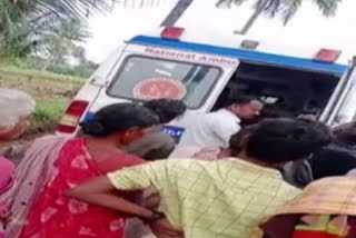 Pregnant woman carried in 'Doli' for Six kilometres