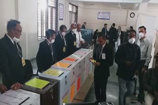 Election of Vadodara Bar Association: વડોદરા વકીલ મંડળની ચૂંટણીનું મતદાન શરૂ