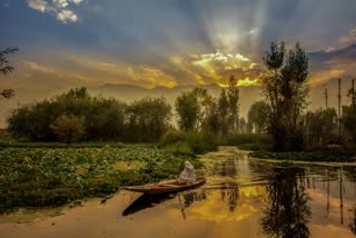 Seasons Of The Mystical Land of Kashmir  Jammu Kashmir pictures  Kashmir valley landscape  ജമ്മു കാശ്‌മീരിന്‍റെ മനോഹര ചിത്രങ്ങൾ  മഞ്ഞുമൂടിയ കാശ്‌മീർ  ജമ്മു കാശ്‌മീർ  Kashmir pictures