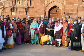 बांग्लादेश की मुक्ति वाहिनी के स्वतंत्रता सेनानियों ने आगरा किले से देखा ताज, बोले वाह ताज