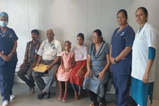 Doctor saves Girl in Valsad: ડોક્ટરે સર્પદંશનો ભોગ બનેલી 7 વર્ષની બાળકીની 36 દિવસ કરી સારવાર, લાખ રૂપિયાનું બિલ પણ કર્યું માફ