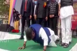 Kailash vijayvargiya push ups video viral