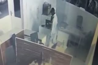 theft in raipur showroom