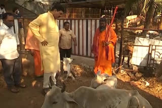 SADHU PARISHAT ON COWS DEATH