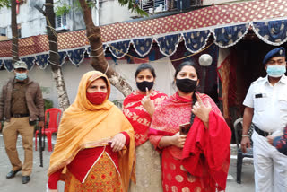 Polling in Kolkata Municipal Corporation