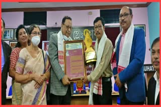 santosh-kumar-karmakar-award-2021-to-poet-jiban-narah-in-guwahati