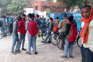 Despite severe cold children reached school in delhi