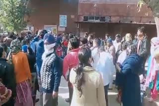 parents protest in Faridabad