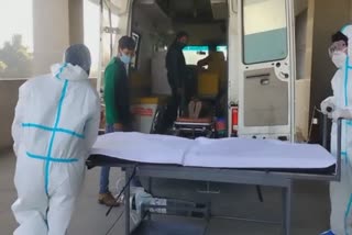 Lucknow Medical Team Reviews Mock Drill In Noida: لکھنؤ کی میڈیکل ٹیم نے نوئیڈا کووڈ ہسپتال کا جائزہ لینے کے لئے ماک ڈرل کیا