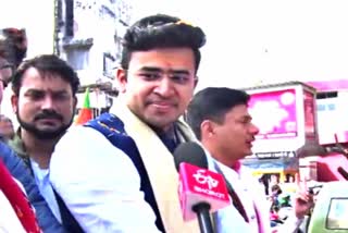 Tejasvi surya in dehradun  Tejashwi Suryas road show reached Dehradun  Tejashwi Surya National President of BJP Yuva Morcha  Tejashwi Surya reached Dehradun  Special conversation with Tejashwi Surya National President of JPA Yuva Morcha  BJYM President Tejashwi Surya  BJYM President Tejashwi Surya  ಯುವಕರ ಕೈಯಲಿದೆ ಉತ್ತರಾಖಂಡದ ಅಧಿಕಾರ  ಈಟಿವಿ ಭಾರತ್​ ಜೊತೆ ಮಾತನಾಡಿದ ತೇಜಸ್ವಿ ಸೂರ್ಯ  ಬಿಜೆಪಿ ಯುವ ಮೋರ್ಚಾದ ರಾಷ್ಟ್ರೀಯ ಅಧ್ಯಕ್ಷ ತೇಜಸ್ವಿ ಸೂರ್ಯ  ಉತ್ತರಾಖಂಡದಲ್ಲಿ ತೇಜಸ್ವಿ ಸೂರ್ಯಗೆ ಭವ್ಯ ಸ್ವಾಗತ