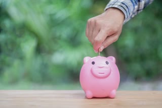 Save Money Tips : પ્રથમ પગાર સાથે તમારા પૈસા બચાવો અને રોકાણ કરો