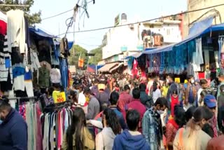 fearlessness-of-omicron-huge-crowd-of-buyers-gathered-in-sarojini-market