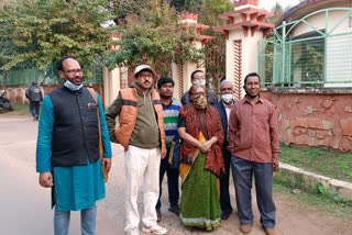 organizers invite bidyut chakrabarty for poush mela