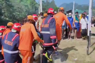 Emergency rescue operation in Pampa  fire Force Mock drill at pamba  പമ്പയിൽ ഫയര്‍ ഫോഴ്സിന്‍റെ മോക്ക് ഡ്രിൽ  അയ്യപ്പ ഭക്തൻമാർക്ക് ബോധവല്‍ക്കരണം