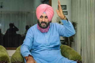 Sidhu targets Delhi CM: 'Kejriwal said sorry to Majithia, now they run liquor mafia'