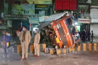 Truck collided with divider