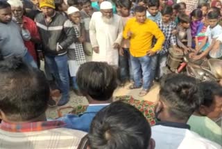 road-accident-in-dhanbad-mother-son-died-after-hit-by-school-bus