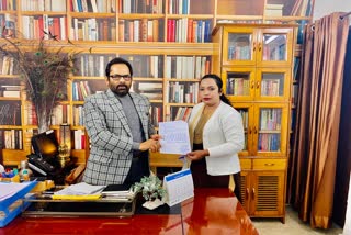 Rafia Naaz met Union Minister Mukhtar Abbas Naqv