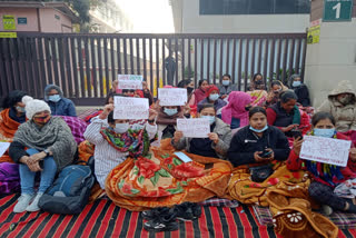 women-employee-protest-in-uraban-company-gurugram