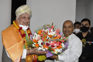 Kerala Governor Arif Mohammed Khan, Kerala Governor Arif Mohammed Khan visit to Bengluru, Kerala Governor meet to Thavar Chand Gehlot, ಕೇರಳ ರಾಜ್ಯಪಾಲ ಆರಿಫ್ ಮೊಹಮ್ಮದ್  ಖಾನ್, ಬೆಂಗಳೂರಿಗೆ ಭೇಟಿ ನೀಡಿದ ಕೇರಳ ರಾಜ್ಯಪಾಲ, ಥಾವರ್ ಚಂದ್ ಗೆಹ್ಲೋಟ್​ರನ್ನು ಭೇಟಿ ಮಾಡಿದ ಕೇರಳ ರಾಜ್ಯಪಾಲ,