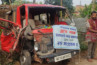 lorry pickup van head on collison at polba hooghly