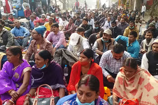 गर्दनीबाग धरना स्थल पर बैठे पंचायत सचिव