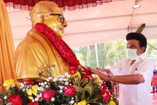 CM Stalin unveiled the statue of Dravidian Leader Nedunchezhiyan, Statue of VR Nedunchezhiyan, நாவலர் நெடுஞ்செழியன் சிலையை திறந்துவைத்த ஸ்டாலின், திராவிட இயக்கத்தின் முதுபெரும் தலைவர் நாவலர் நெடுஞ்செழியன்