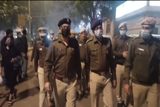 dcp-arrived-in-sarojini-nagar-market-in-singham-style-gave-strict-instructions