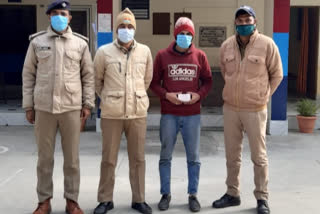 Srinagar police arrested accused with smack