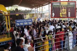 Devotees crowd in Bhadrachalam